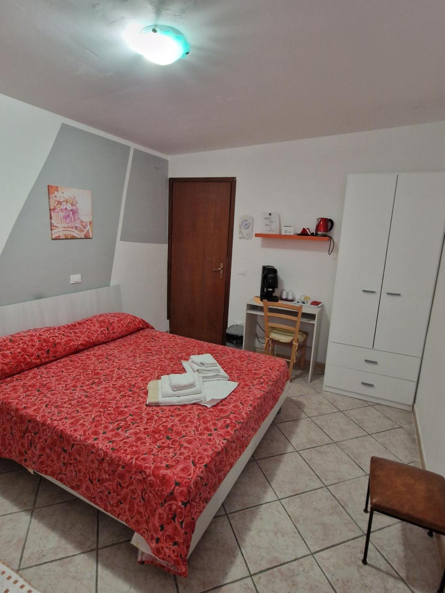 B&B Le Stanze Di Aurora パレルモ エクステリア 写真